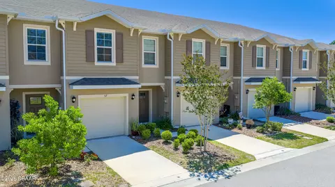 57 Bella Lago Cir, Port Orange, FL 32129