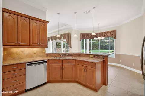 Kitchen - 1418 Dolph Cir, Ormond Beach, FL 32174 photo 4 of 5