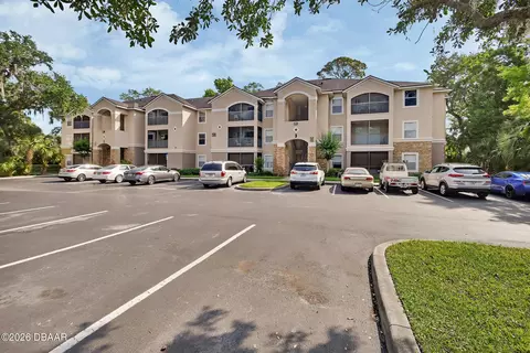 940 Village Trl, Port Orange, FL 32127