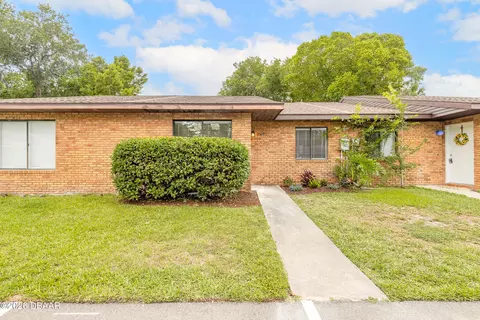 1520 Franklin Cir, Holly Hill, FL 32117