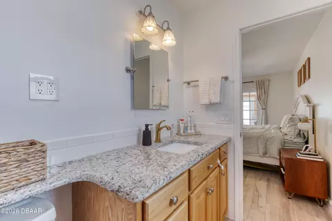 Bath - 599 Andrews St, Ormond Beach, FL 32174 photo 2 of 5
