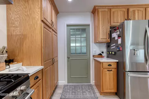 Kitchen - 599 Andrews St, Ormond Beach, FL 32174 photo 4 of 4