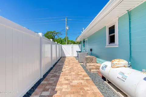 Exterior - 599 Andrews St, Ormond Beach, FL 32174 photo 16 of 16