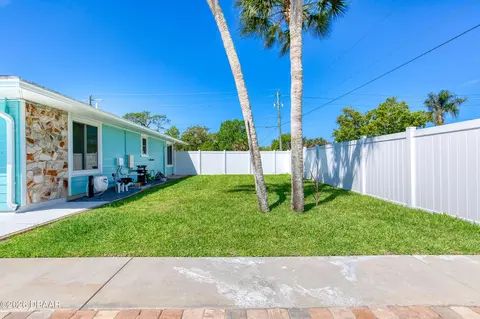 Exterior - 599 Andrews St, Ormond Beach, FL 32174 photo 7 of 16
