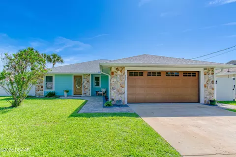 599 Andrews St, Ormond Beach, FL 32174