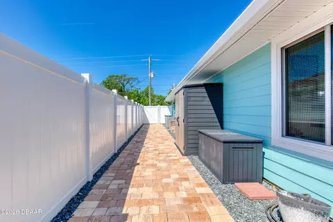 Exterior - 599 Andrews St, Ormond Beach, FL 32174 photo 15 of 16