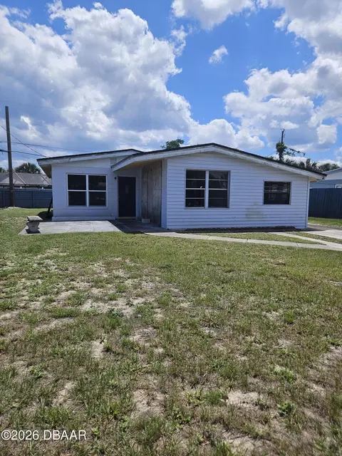 122 Essex Dr, Ormond Beach, FL 32176