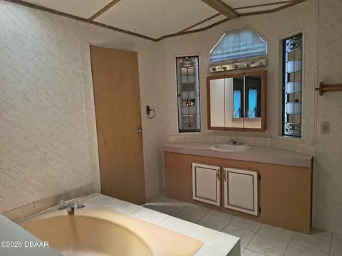 Bath - 111 Cedar St, Edgewater, FL 32141 photo 1 of 4