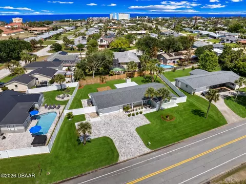 947 N Halifax Dr, Ormond Beach, FL 32176