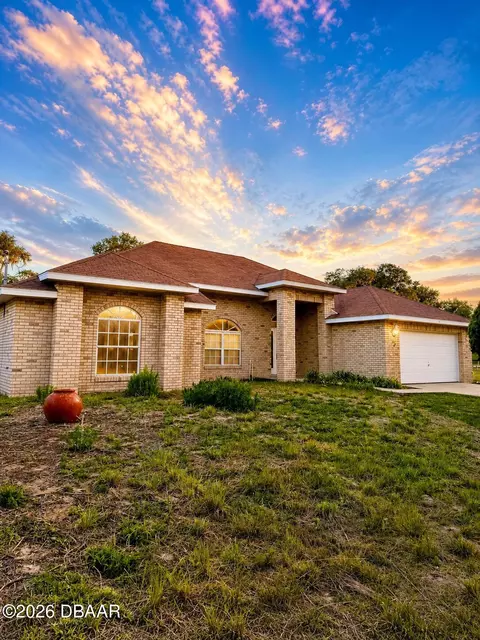 720 W Taylor Rd, Deland, FL 32720