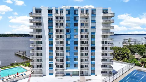 935 N Halifax Ave, Daytona Beach, FL 32118