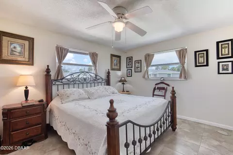 Bedroom - 32 Plaza Dr, Ormond Beach, FL 32176 photo 1 of 10