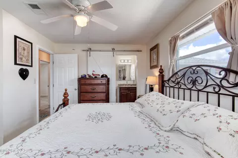 Bedroom - 32 Plaza Dr, Ormond Beach, FL 32176 photo 3 of 10