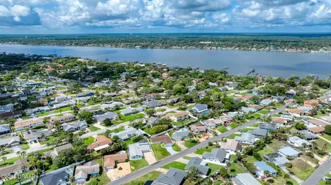 View/Area - 32 Plaza Dr, Ormond Beach, FL 32176 photo 3 of 14