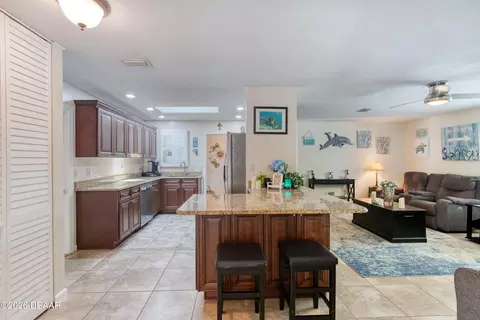 Kitchen - 32 Plaza Dr, Ormond Beach, FL 32176 photo 1 of 5