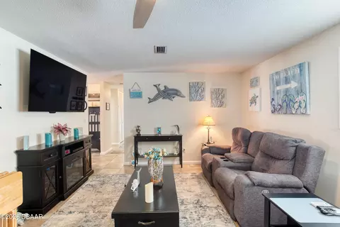 Living - 32 Plaza Dr, Ormond Beach, FL 32176 photo 4 of 7