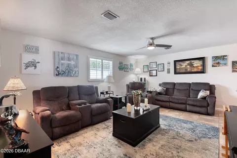 Living - 32 Plaza Dr, Ormond Beach, FL 32176 photo 1 of 7