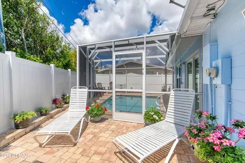 Exterior - 32 Plaza Dr, Ormond Beach, FL 32176 photo 12 of 17