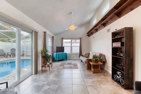 Living - 32 Plaza Dr, Ormond Beach, FL 32176 photo 6 of 7