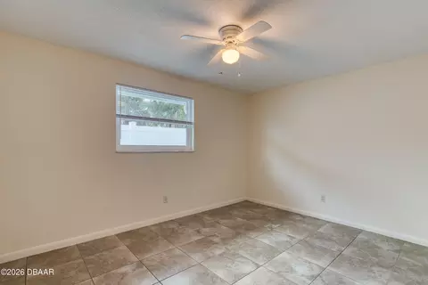 Bedroom - 32 Plaza Dr, Ormond Beach, FL 32176 photo 8 of 10