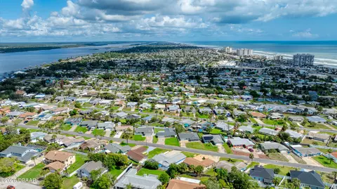 View/Area - 32 Plaza Dr, Ormond Beach, FL 32176 photo 7 of 14