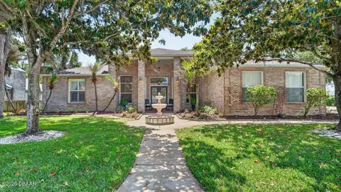 941 George Hecker Dr, South Daytona, FL 32119