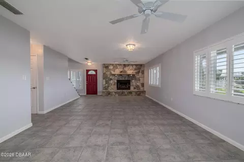 Living - 981 Shockney Dr, Ormond Beach, FL 32174 photo 5 of 9