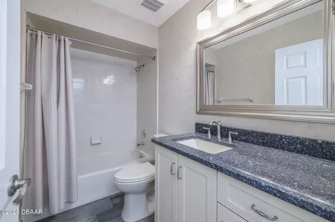 Bath - 981 Shockney Dr, Ormond Beach, FL 32174 photo 2 of 6