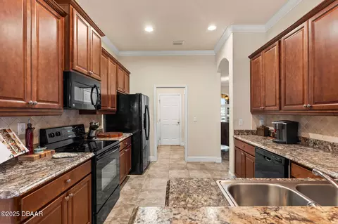 Kitchen - 133 Creek Forest Ln, Ormond Beach, FL 32174 photo 3 of 3