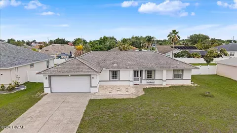 7 Fifer Ln, Palm Coast, FL 32137
