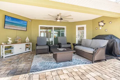 Exterior - 22 Sunny Beach Dr, Ormond Beach, FL 32176 photo 4 of 5