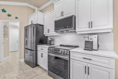 Kitchen - 22 Sunny Beach Dr, Ormond Beach, FL 32176 photo 2 of 4