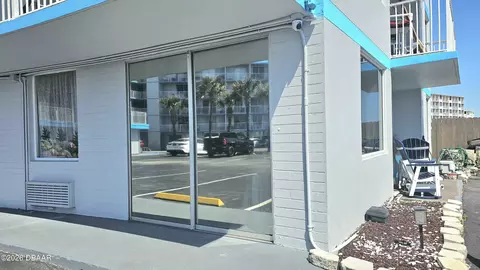 1233 S Atlantic Ave, Daytona Beach, FL 32118