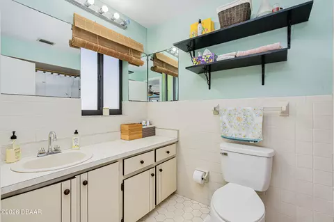 Bath - 40 Concord Dr, Ormond Beach, FL 32176 photo 7 of 7