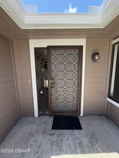 520 Brown Pelican Dr, Daytona Beach, FL 32119