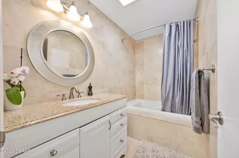 Bath - 1405 Overbrook Dr, Ormond Beach, FL 32174 photo 2 of 2