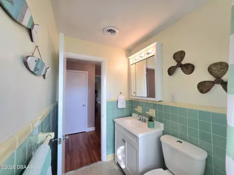 Bath - 83 Ray Mar Dr, Ormond Beach, FL 32176 photo 2 of 6