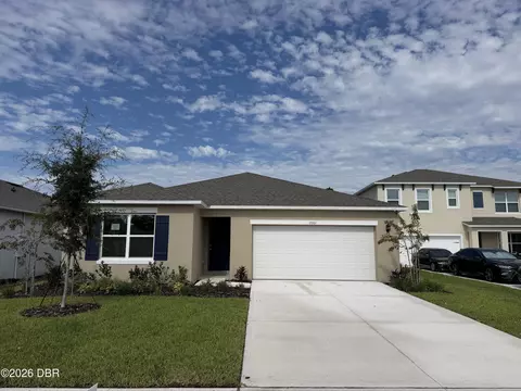 1061 Champion Ridge Dr, Daytona Beach, FL 32124