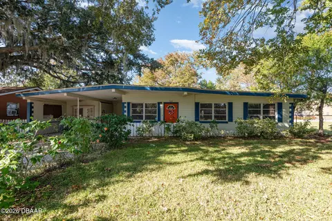 664 8th St, Holly Hill, FL 32117