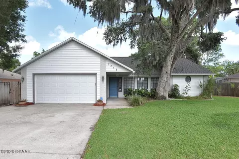 2213 Pine Tree Dr, Edgewater, FL 32141