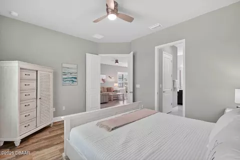 Bedroom - 823 Pinewood Dr, Ormond Beach, FL 32174 photo 2 of 3