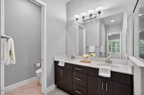 Bath - 823 Pinewood Dr, Ormond Beach, FL 32174 photo 1 of 4
