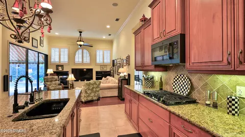 Kitchen - 965 Stone Lake Dr, Ormond Beach, FL 32174 photo 5 of 7