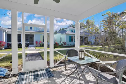 317 Pop Top Ln, Daytona Beach, FL 32124