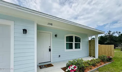 1598 Montgomery Ave, Holly Hill, FL 32117
