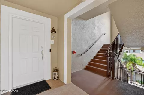 424 Luna Bella Ln, New Smyrna Beach, FL 32168