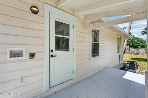 Exterior - 246 Willow Pl, Ormond Beach, FL 32174 photo 4 of 10