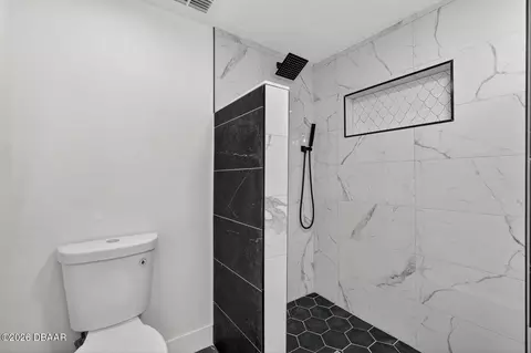 Bath - 246 Willow Pl, Ormond Beach, FL 32174 photo 2 of 3