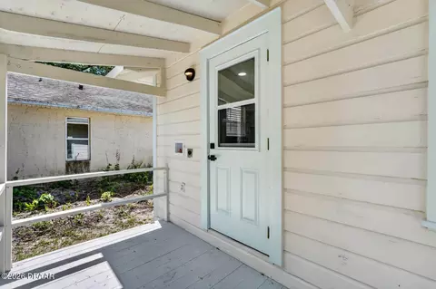 Exterior - 246 Willow Pl, Ormond Beach, FL 32174 photo 3 of 10
