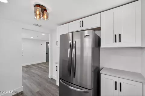 Kitchen - 246 Willow Pl, Ormond Beach, FL 32174 photo 2 of 4